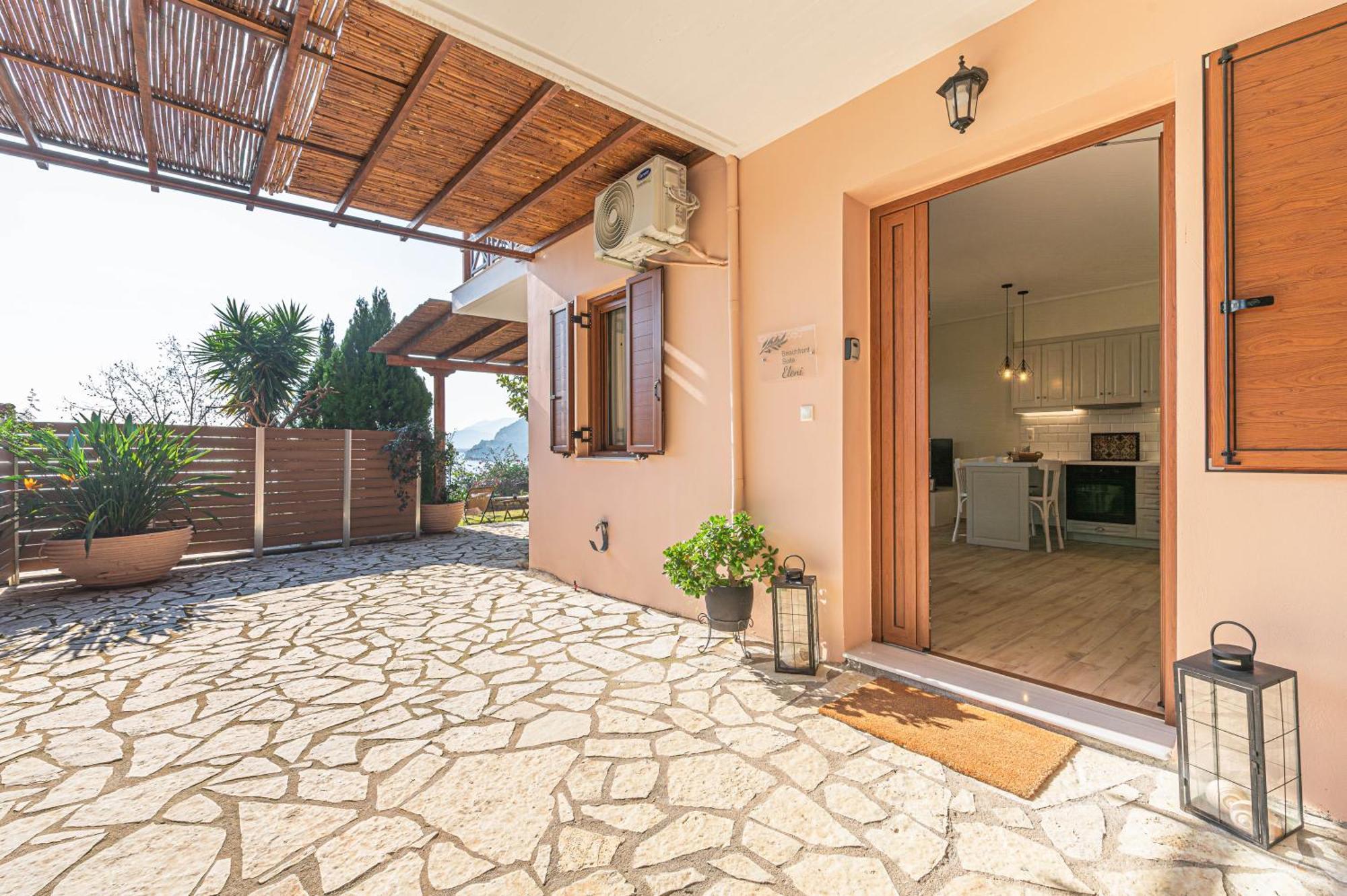 Paralio Astros Beachfront Suites 卡西罗彼卡多 外观 照片