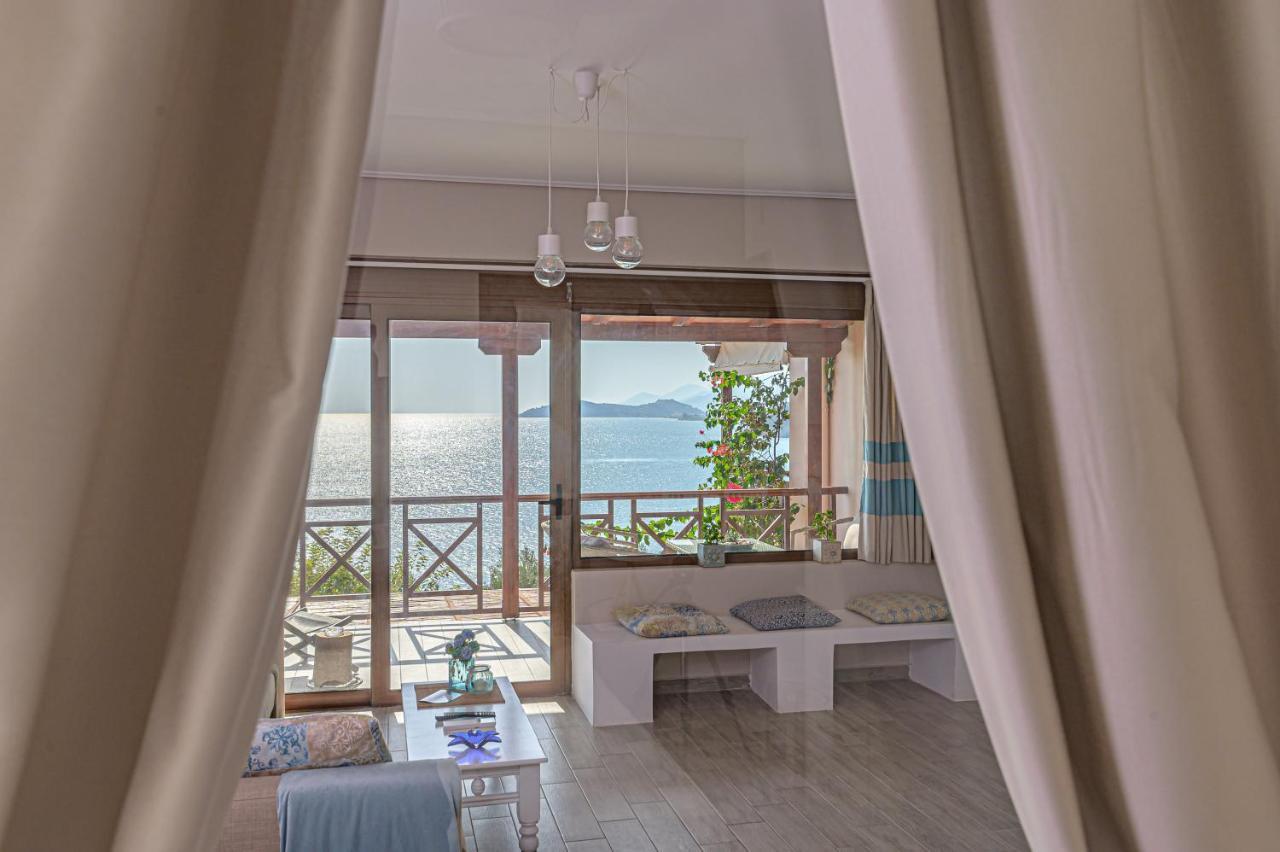 Paralio Astros Beachfront Suites 卡西罗彼卡多 外观 照片