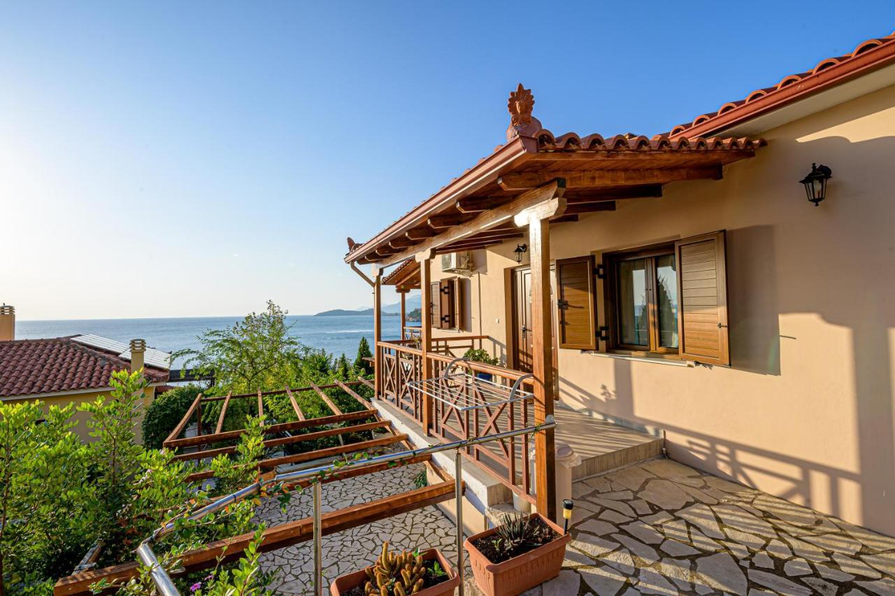 Paralio Astros Beachfront Suites 卡西罗彼卡多 外观 照片